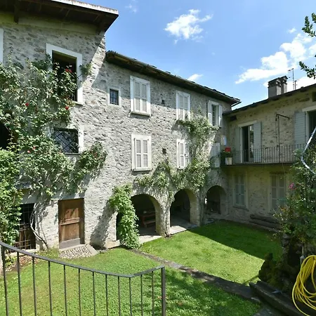 Piano Nobile Al Roseto Del Drago Vila