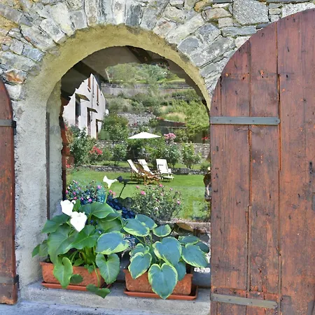 Piano Nobile Al Roseto Del Drago * San Bernardo (Sondrio)