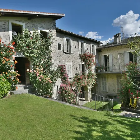 Piano Nobile Al Roseto Del Drago * San Bernardo (Sondrio)