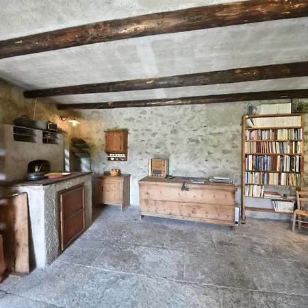 Vila Piano Nobile Al Roseto Del Drago *