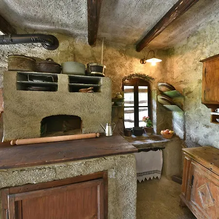 Vila Piano Nobile Al Roseto Del Drago San Bernardo (Sondrio)